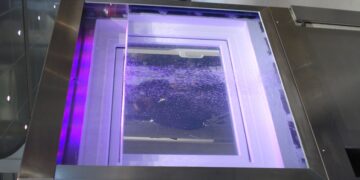 “Pametni prozori” prilikom zagrevanja potamne i počnu da prozvode električnu energiju